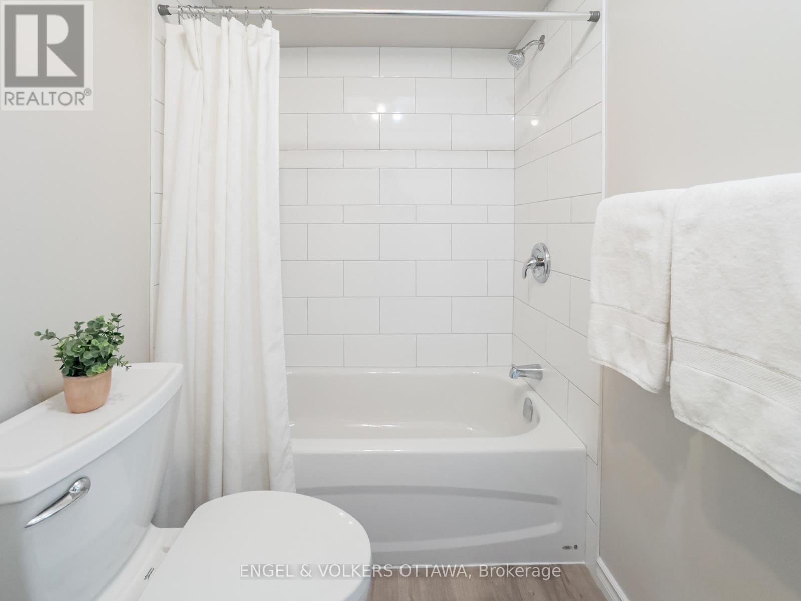 1504 Tanguay Court, Ottawa, Ontario  K2L 3X8 - Photo 21 - X12379159