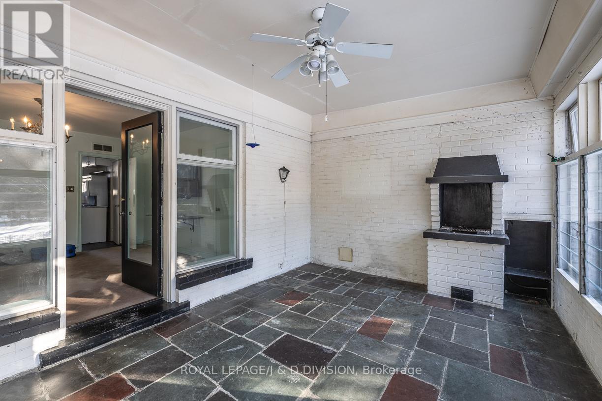 10 Campbell Crescent, Toronto, Ontario  M2P 1P2 - Photo 19 - C12379145