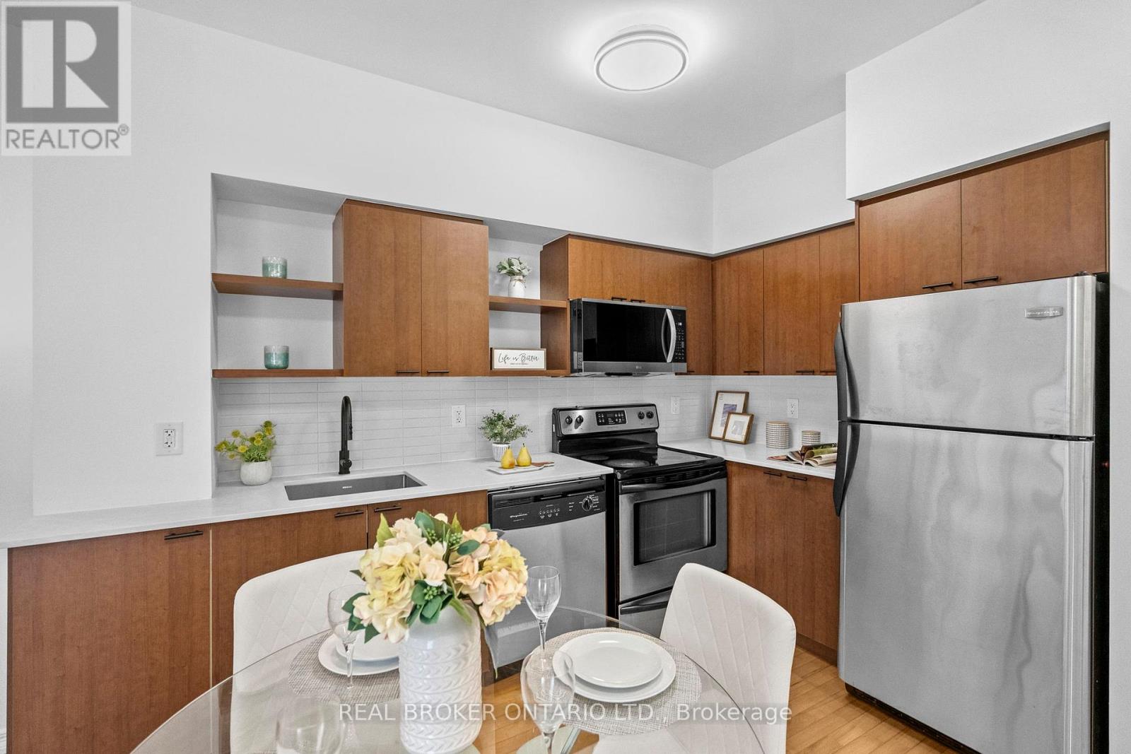 109 - 35 Hayden Street, Toronto, Ontario  M4Y 3C3 - Photo 10 - C12379186