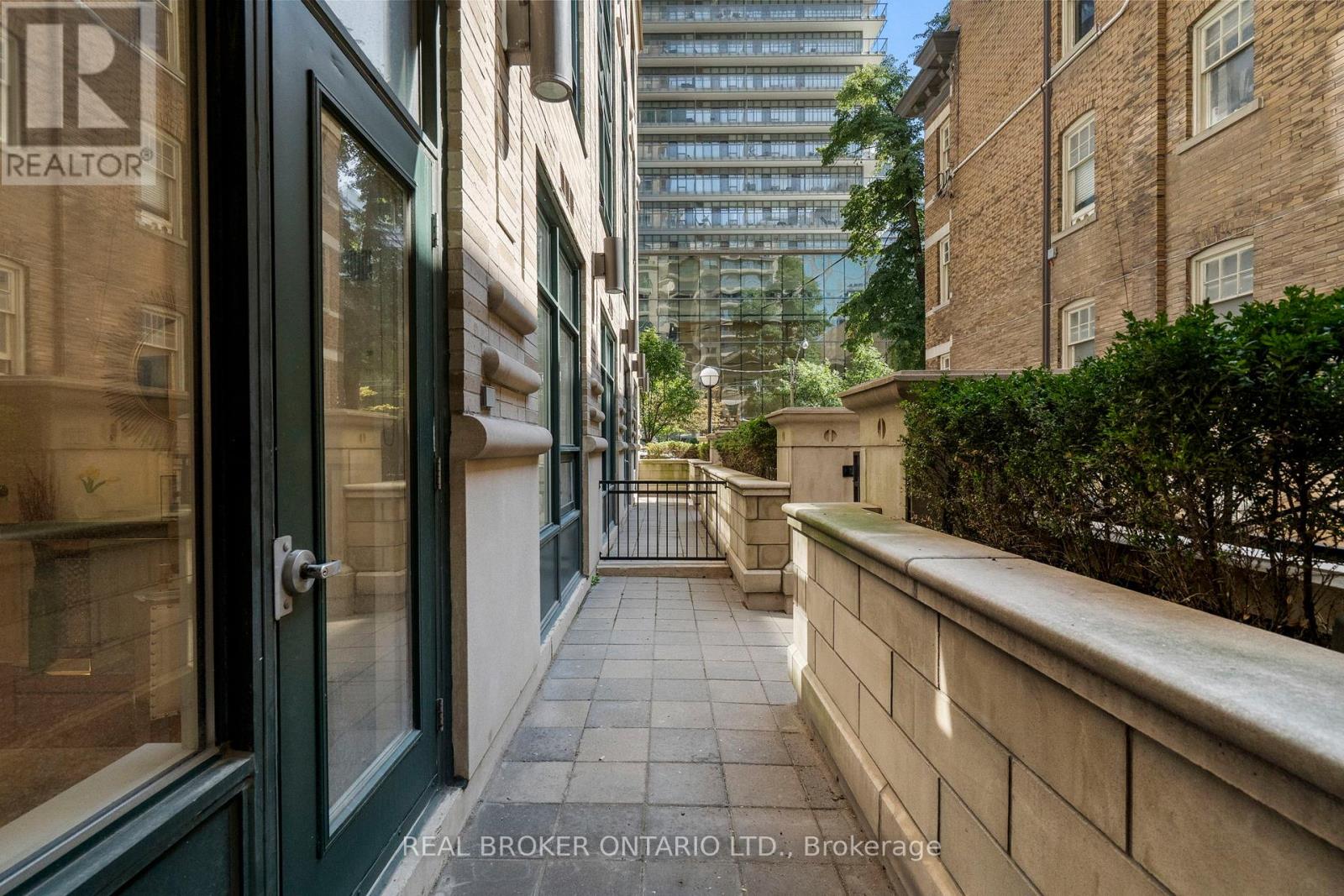 109 - 35 Hayden Street, Toronto, Ontario  M4Y 3C3 - Photo 5 - C12379186