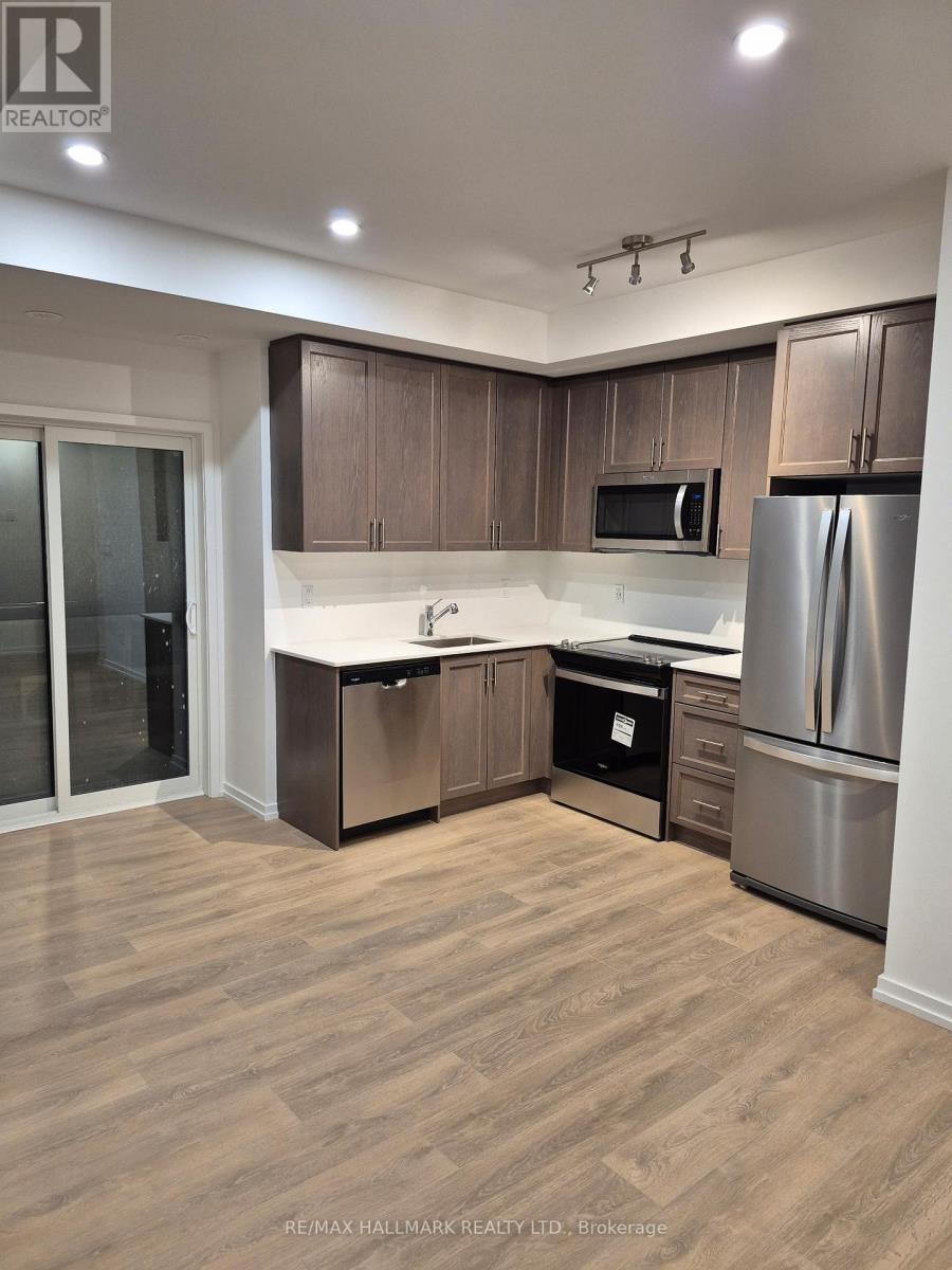 13 - 16 Lytham Green Circle, Newmarket, Ontario  L3Y 0H3 - Photo 5 - N12379160