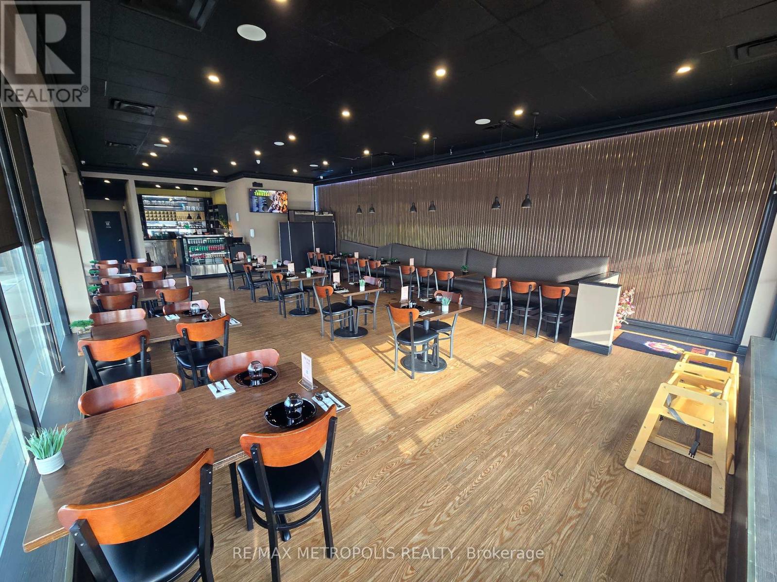 1 - 18025 Yonge Street, Newmarket (Bristol-London), Ontario  L3Y 8C9 - Photo 13 - N12379169