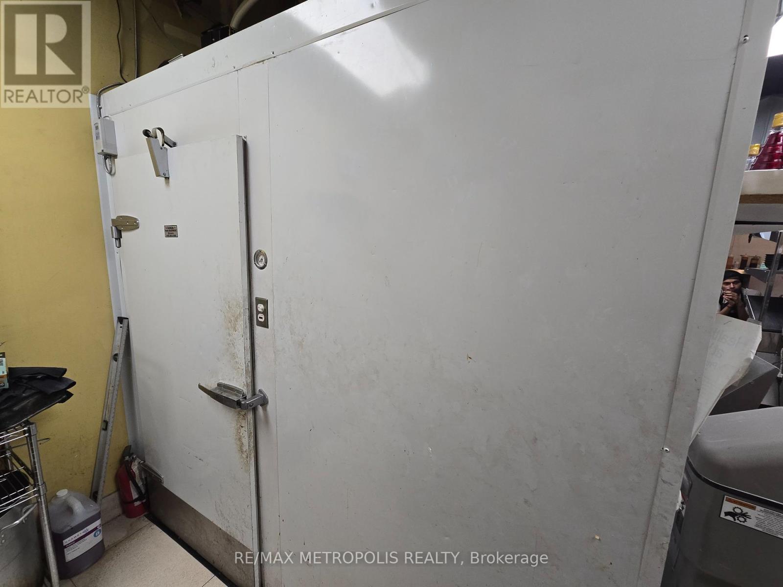 1 - 18025 Yonge Street, Newmarket (Bristol-London), Ontario  L3Y 8C9 - Photo 29 - N12379169