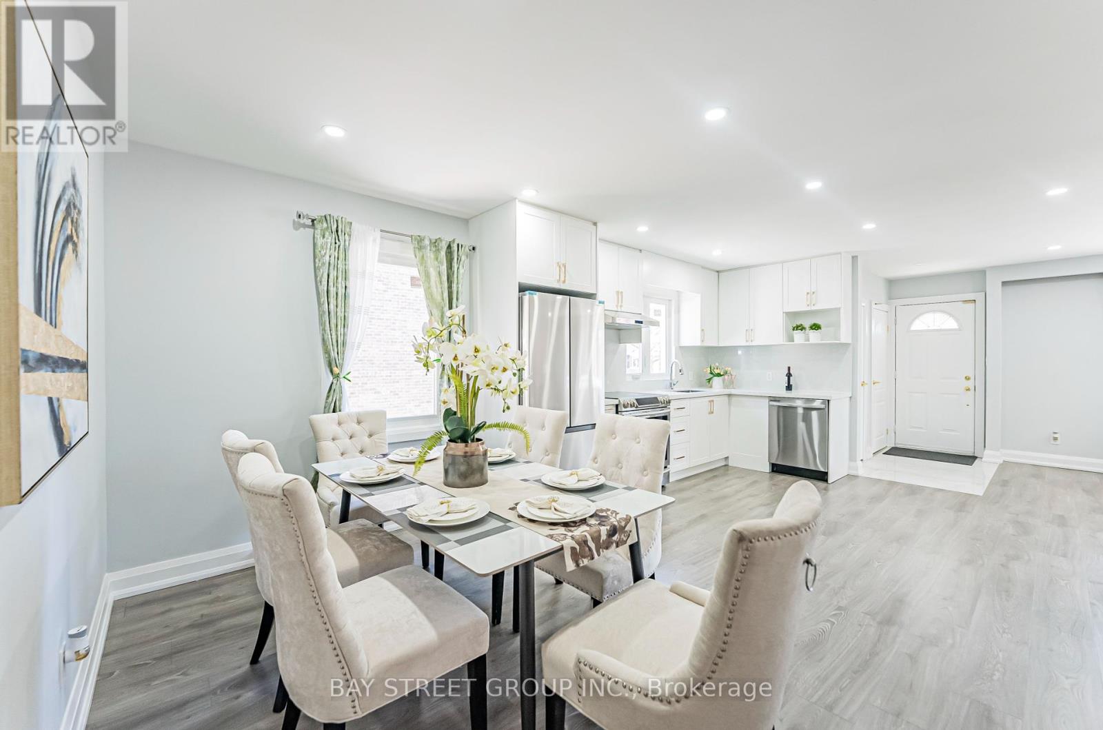 51 Rockport Crescent, Richmond Hill (Crosby), Ontario  L4C 2L7 - Photo 12 - N12379181