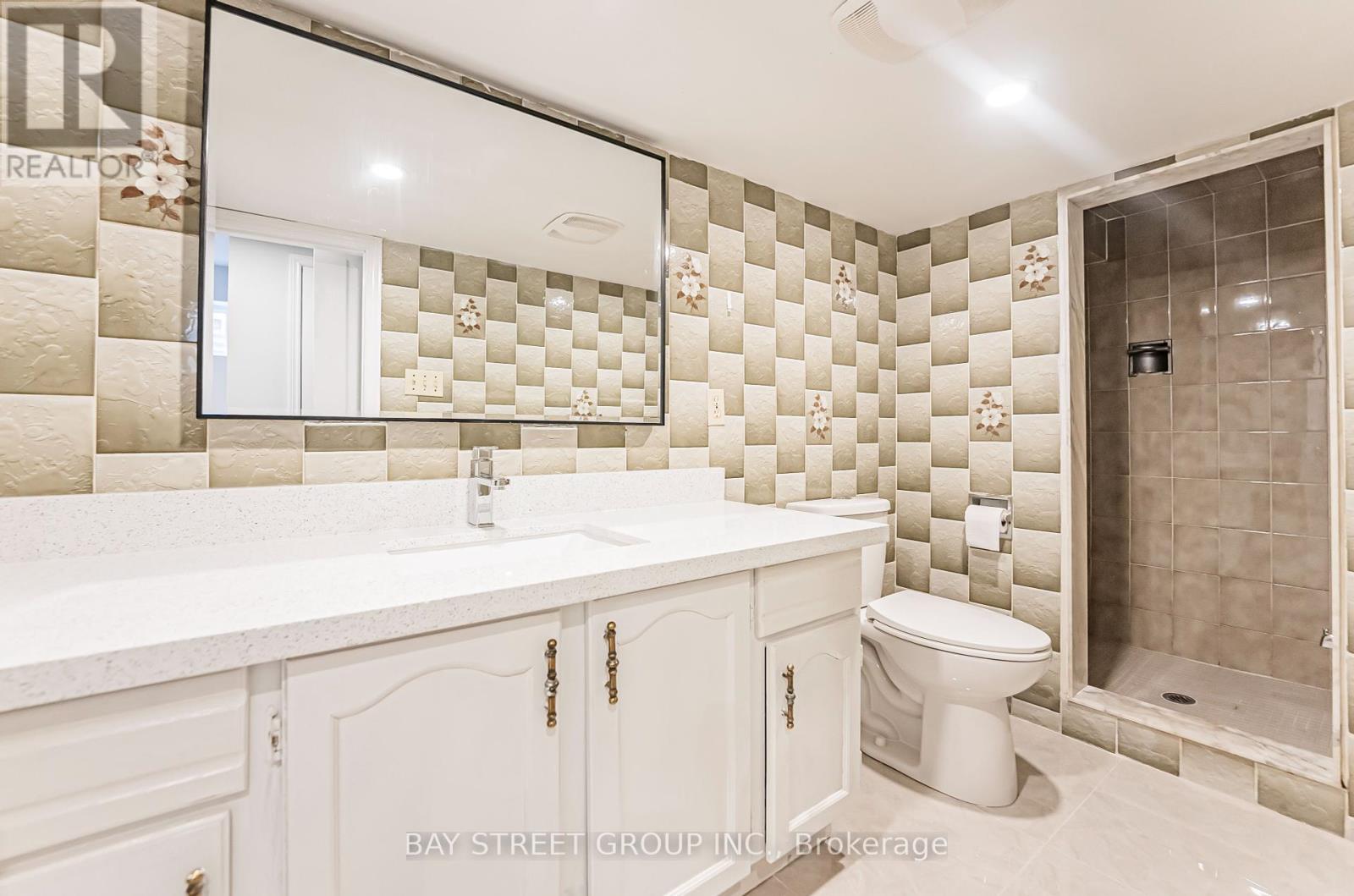 51 Rockport Crescent, Richmond Hill (Crosby), Ontario  L4C 2L7 - Photo 27 - N12379181