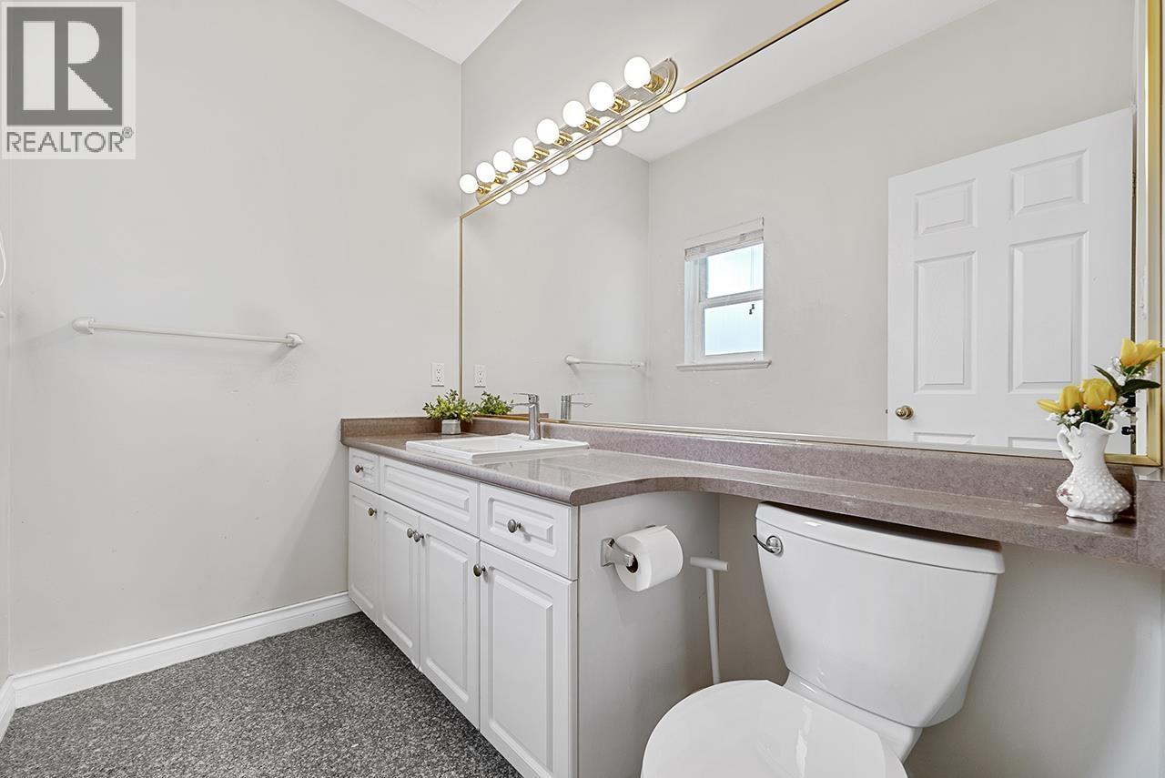 7362 Waverley Avenue, Burnaby, British Columbia  V5J 4A6 - Photo 5 - R3043341