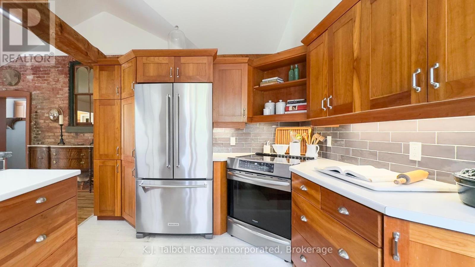 14 & 16 Chiniquy Street E, Bluewater, Ontario  N0M 1G0 - Photo 13 - X12108160