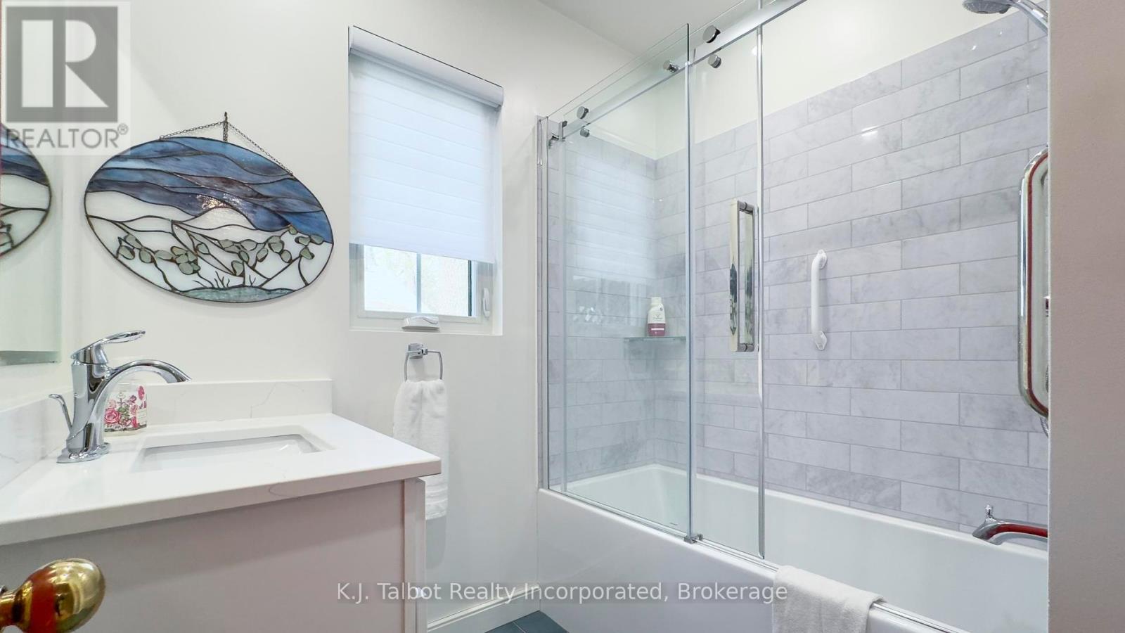 14 & 16 Chiniquy Street E, Bluewater, Ontario  N0M 1G0 - Photo 43 - X12108160