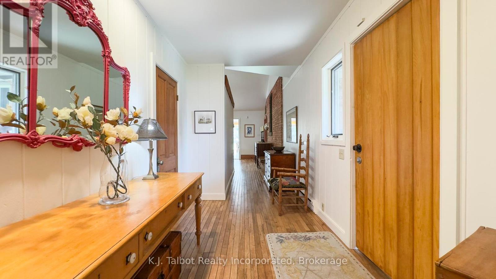 14 & 16 Chiniquy Street E, Bluewater, Ontario  N0M 1G0 - Photo 8 - X12108160