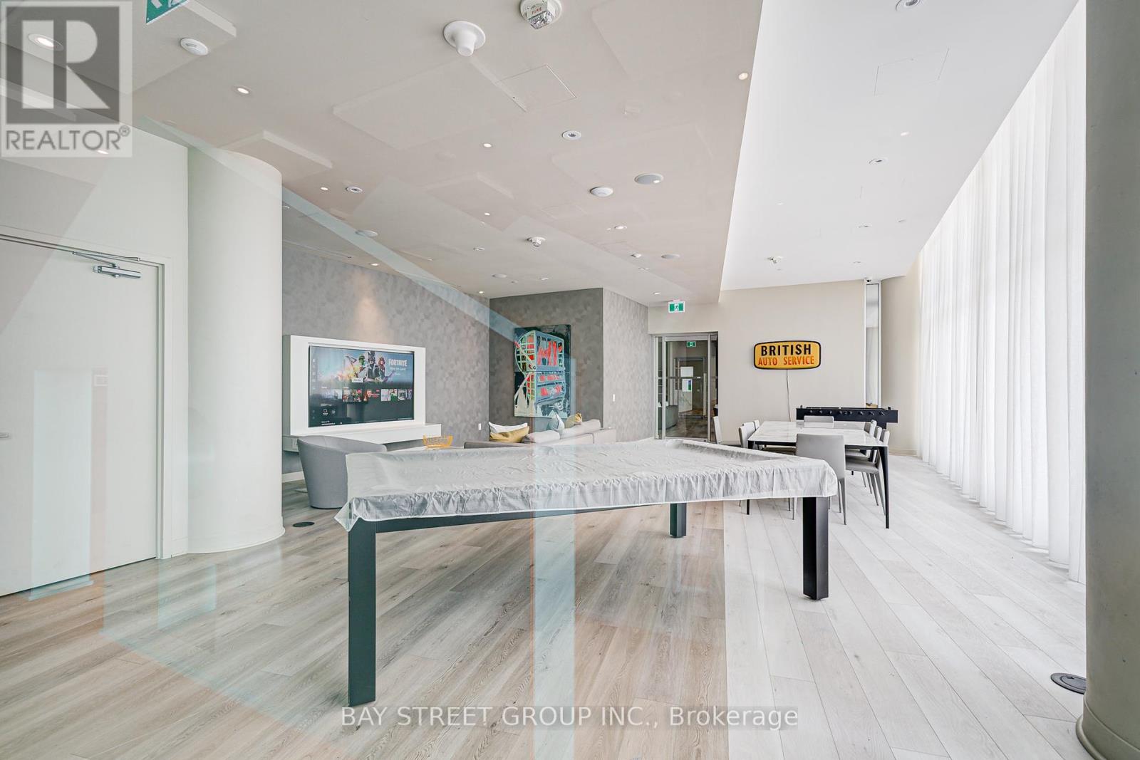 3207 - 3900 Confederation Parkway, Mississauga (City Centre), Ontario  L5B 0M3 - Photo 25 - W12379139
