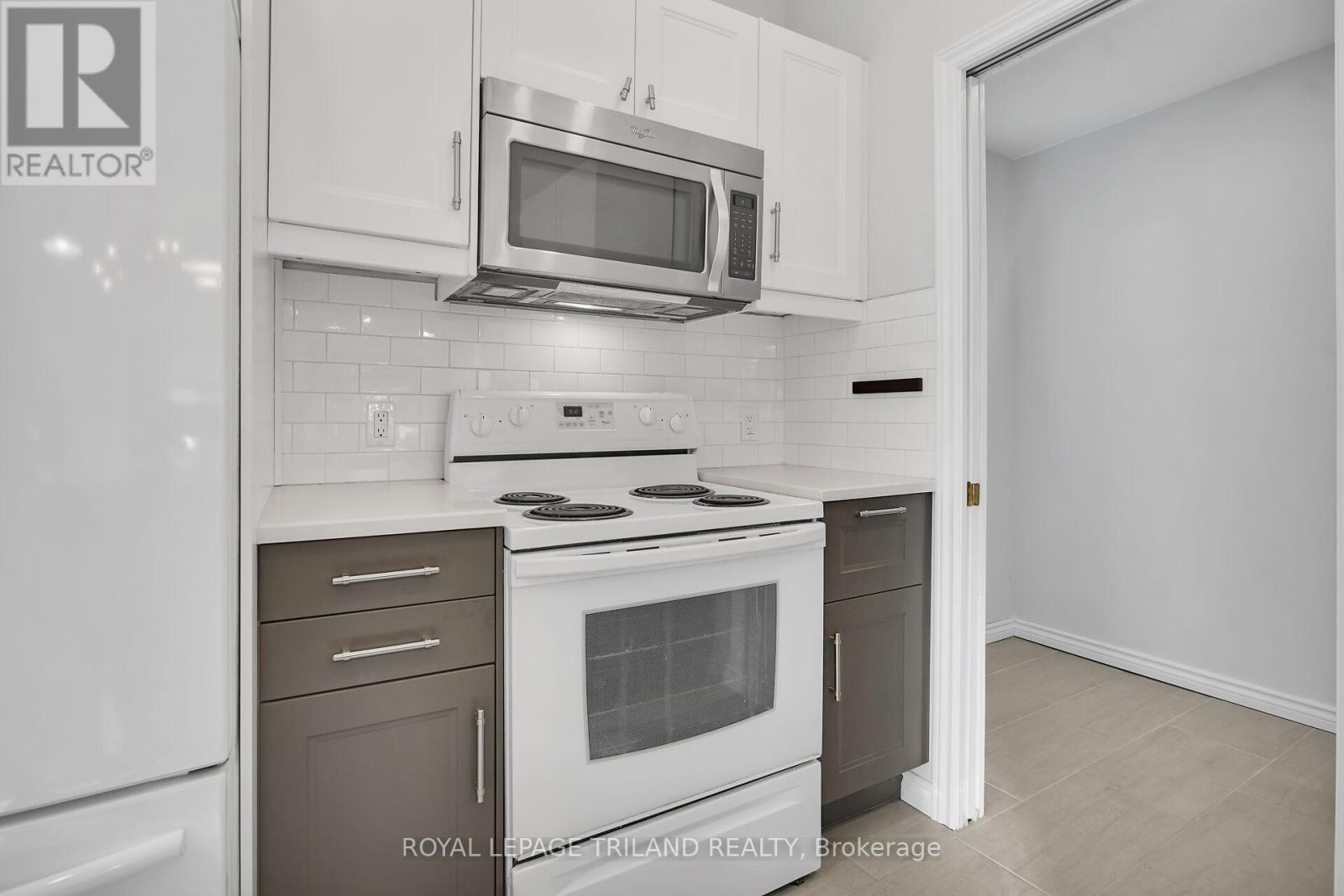 879 Trafalgar Street, London East, Ontario  N5Z 1E9 - Photo 15 - X12379141