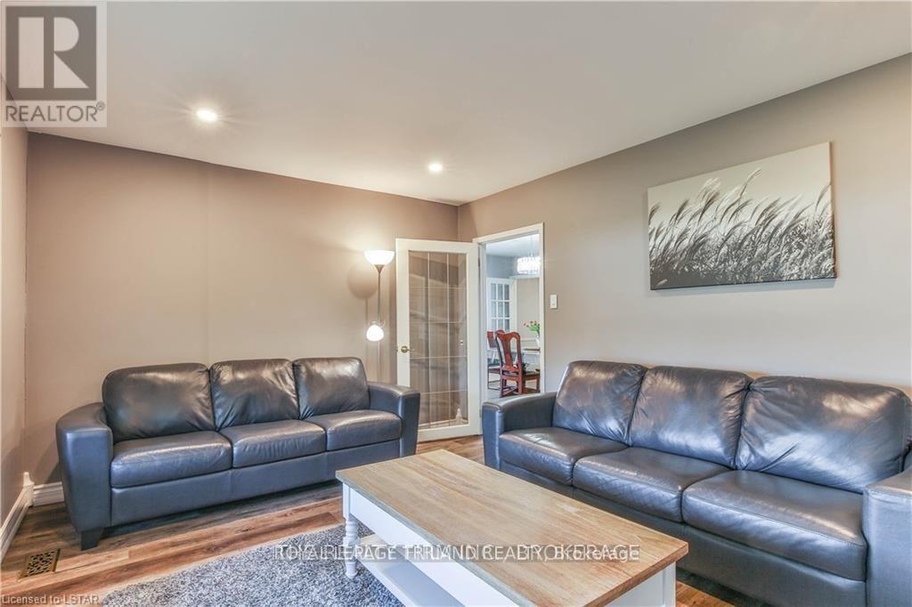 72 Toulon Crescent, London East, Ontario  N5V 1J5 - Photo 12 - X12379220