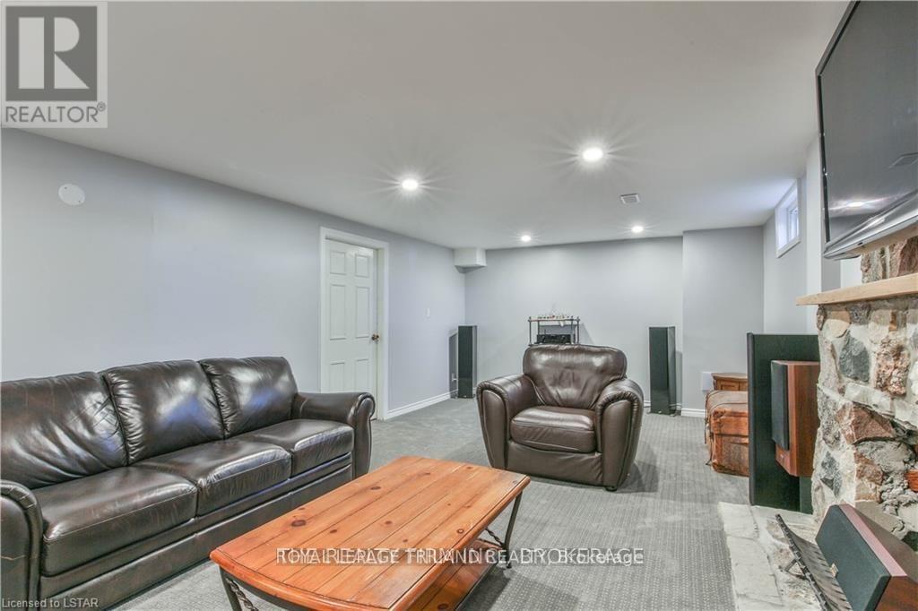 72 Toulon Crescent, London East, Ontario  N5V 1J5 - Photo 19 - X12379220