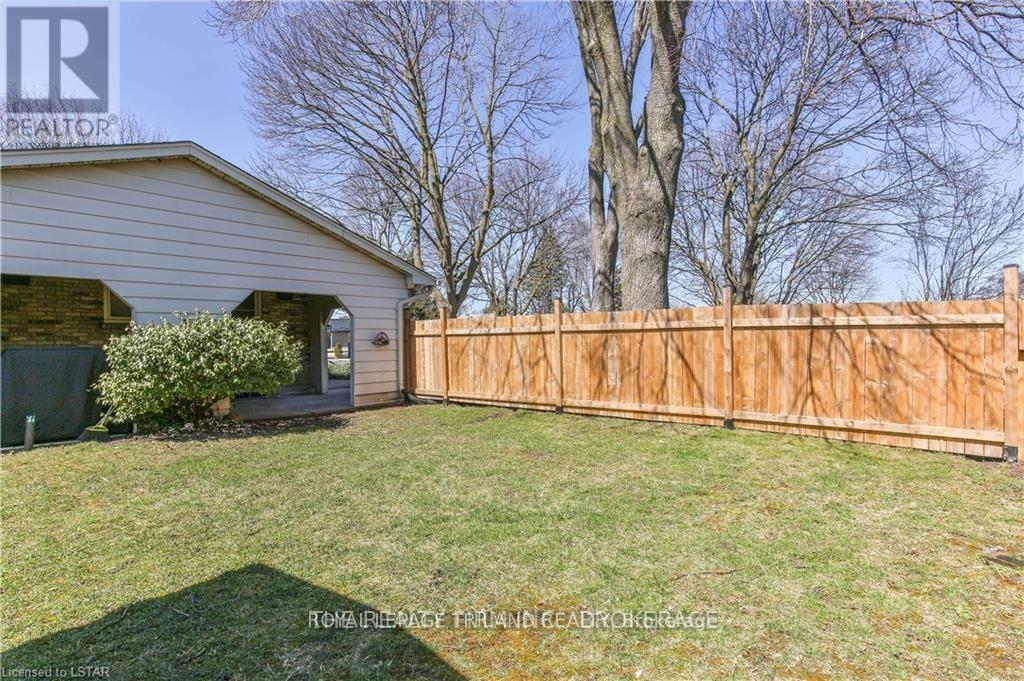 72 Toulon Crescent, London East, Ontario  N5V 1J5 - Photo 26 - X12379220