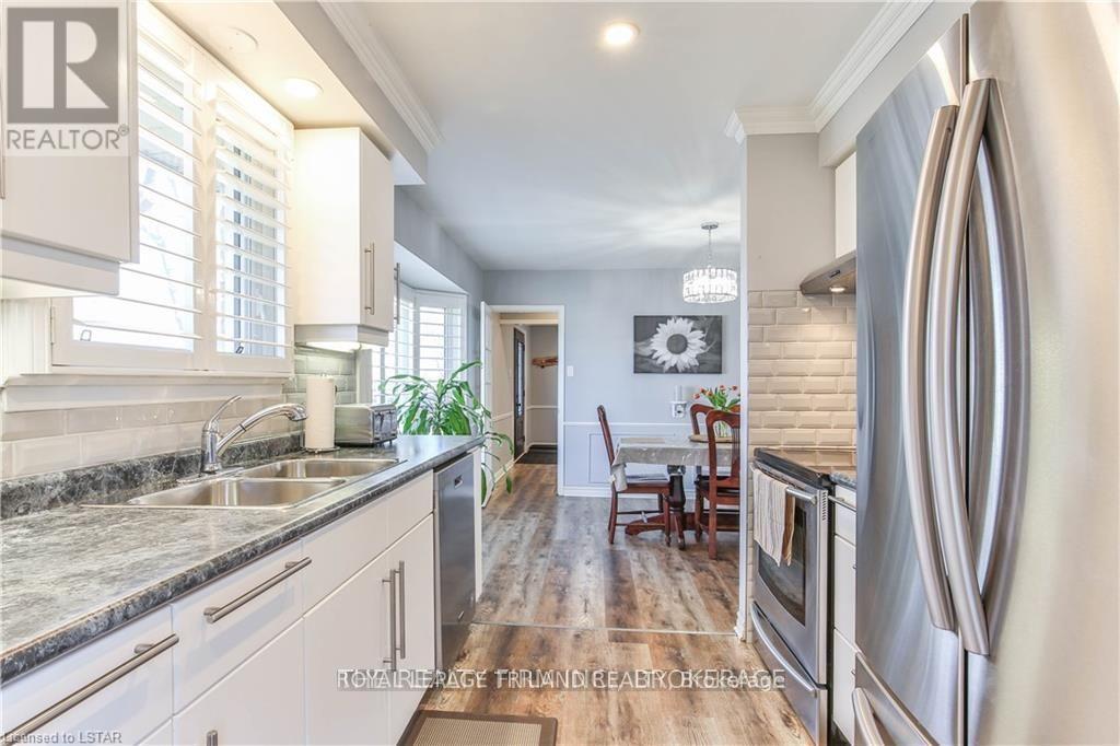 72 Toulon Crescent, London East, Ontario  N5V 1J5 - Photo 7 - X12379220