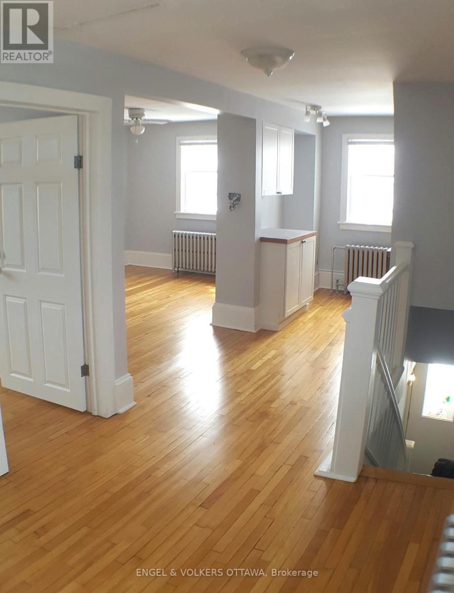 989 Bakervale Drive, Ottawa, Ontario  K1Z 6N7 - Photo 21 - X12379215