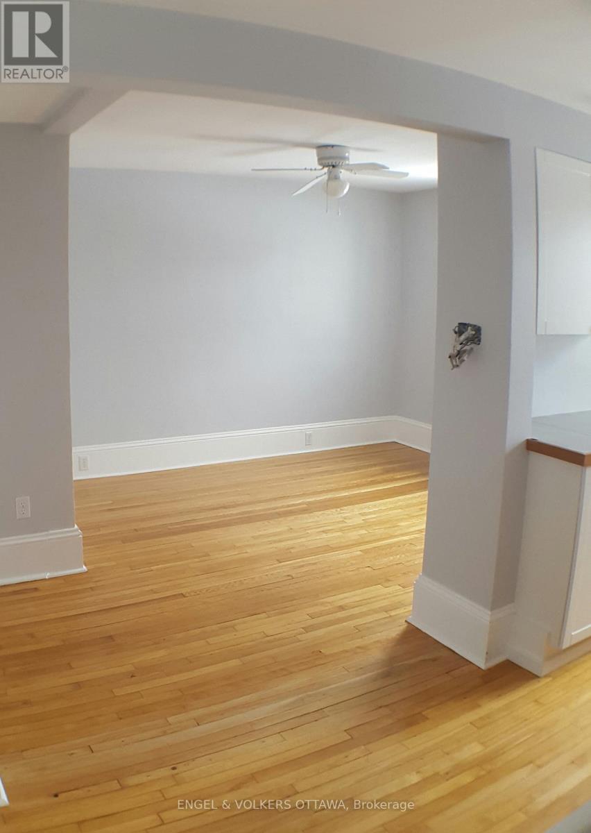 989 Bakervale Drive, Ottawa, Ontario  K1Z 6N7 - Photo 22 - X12379215