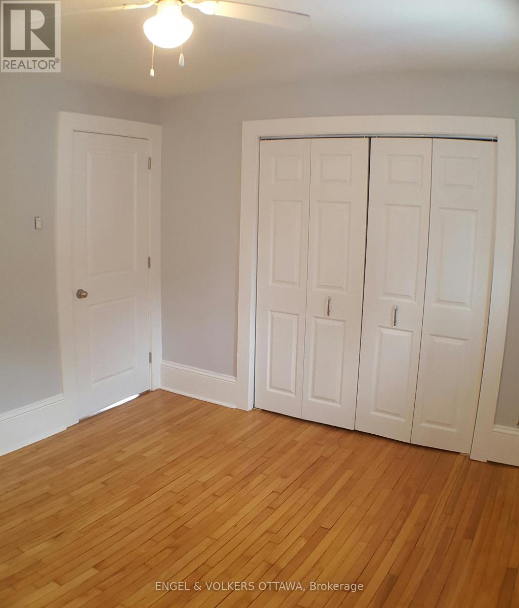 989 Bakervale Drive, Ottawa, Ontario  K1Z 6N7 - Photo 7 - X12379215