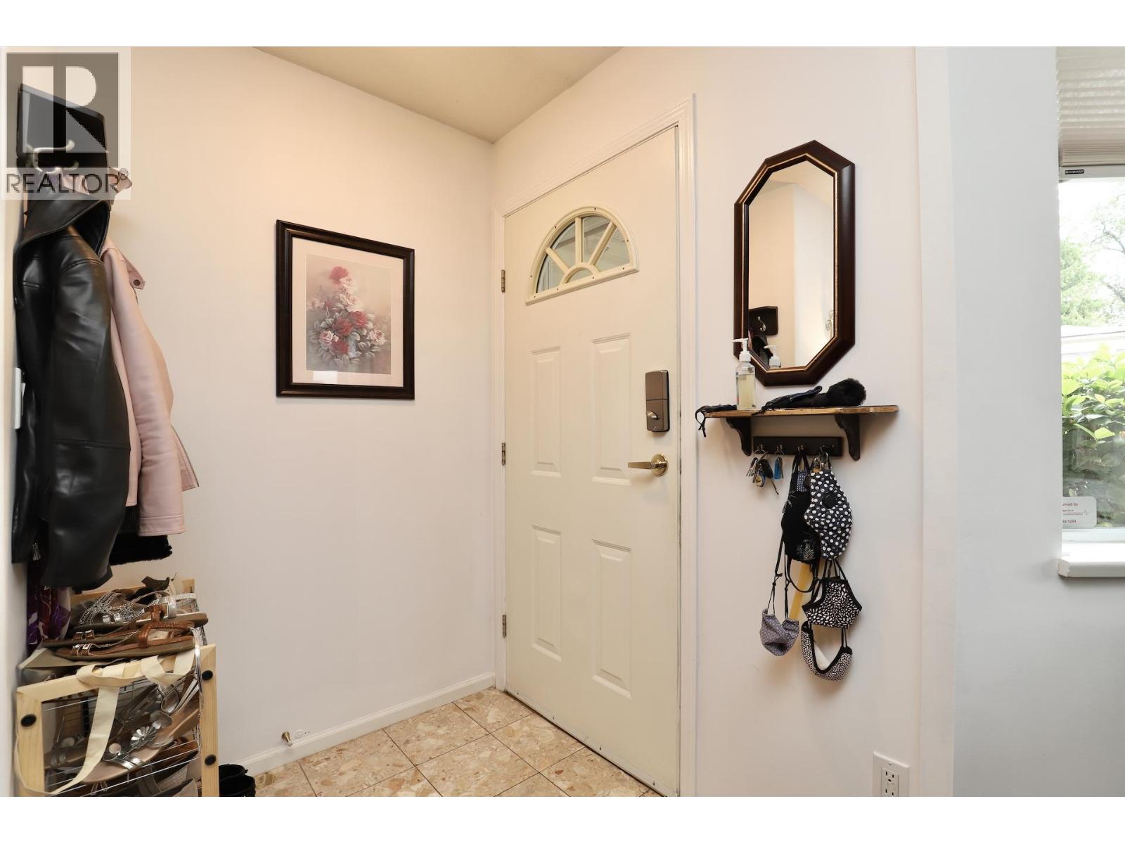 8 22308 124 Avenue, Maple Ridge, British Columbia  V2X 0R6 - Photo 6 - R3043401