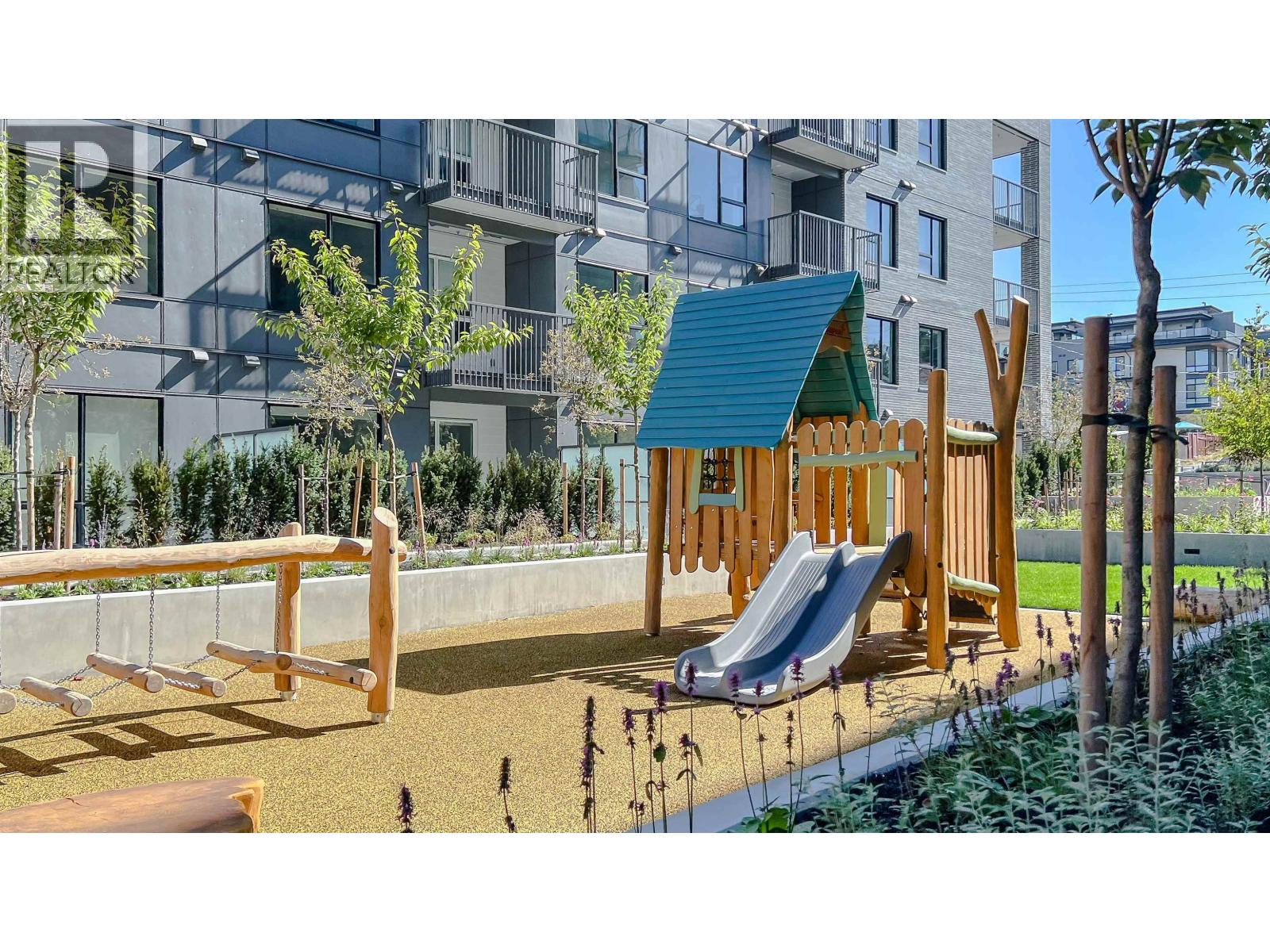 111 645 Como Lake Avenue, Coquitlam, British Columbia  V3J 0N9 - Photo 11 - R3043403
