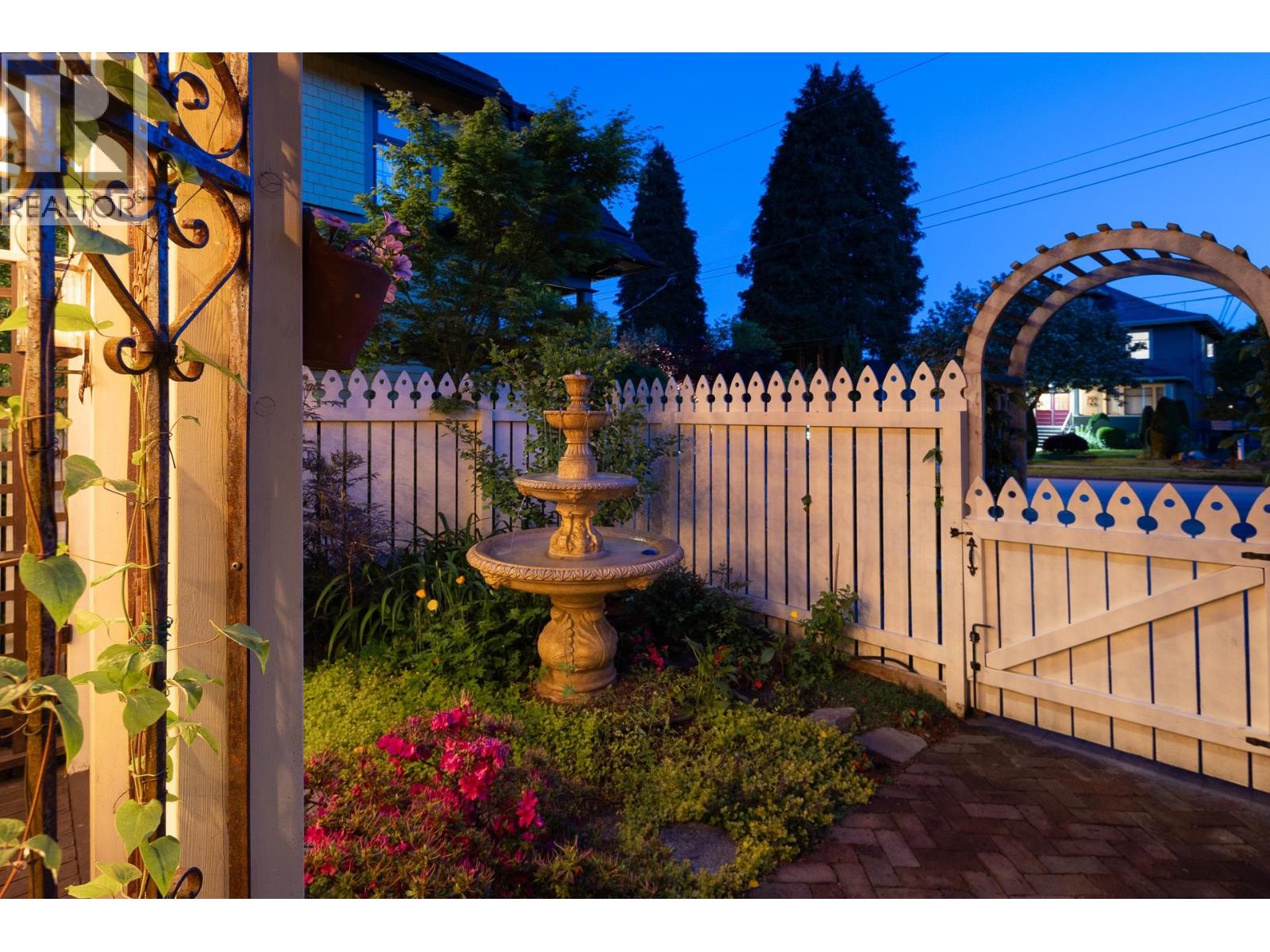 335 Fourth Street, New Westminster, British Columbia  V3L 2V3 - Photo 33 - R3043375