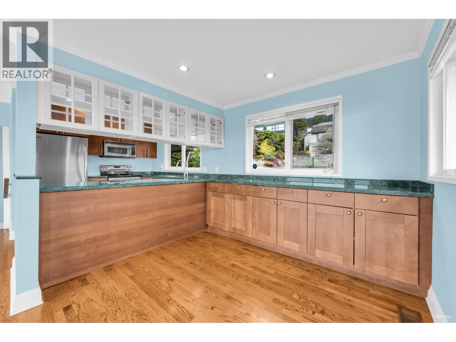 2558 Mathers Avenue, West Vancouver, British Columbia  V7V 2J1 - Photo 20 - R3043419