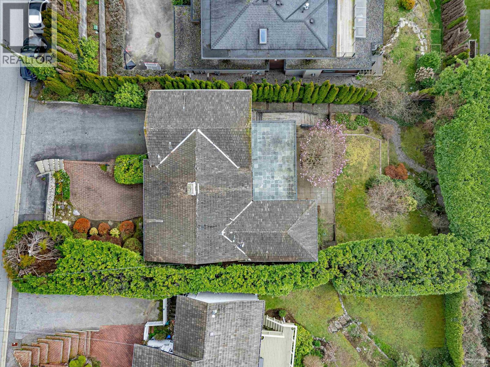 2558 Mathers Avenue, West Vancouver, British Columbia  V7V 2J1 - Photo 37 - R3043419