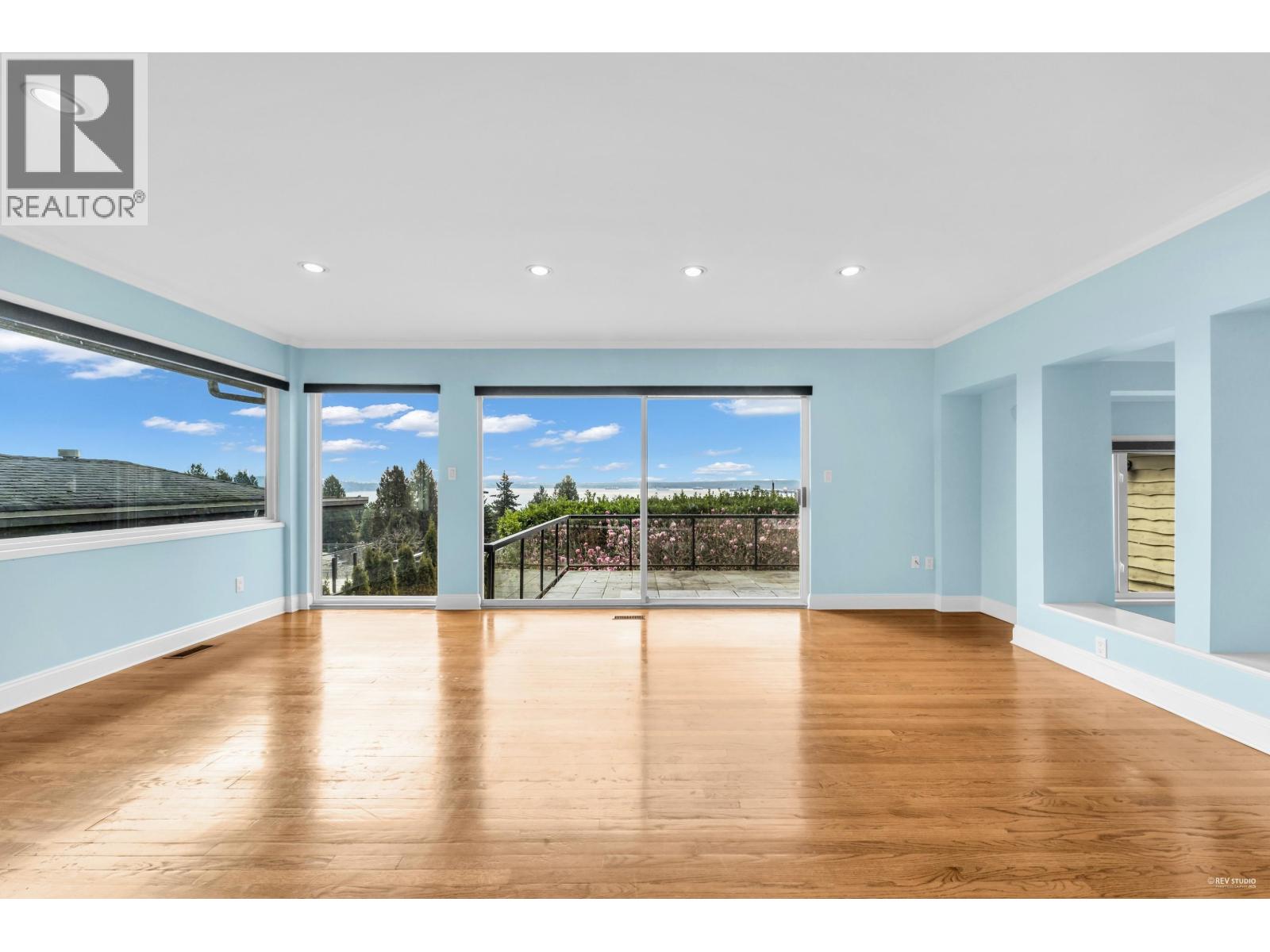 2558 Mathers Avenue, West Vancouver, British Columbia  V7V 2J1 - Photo 5 - R3043419