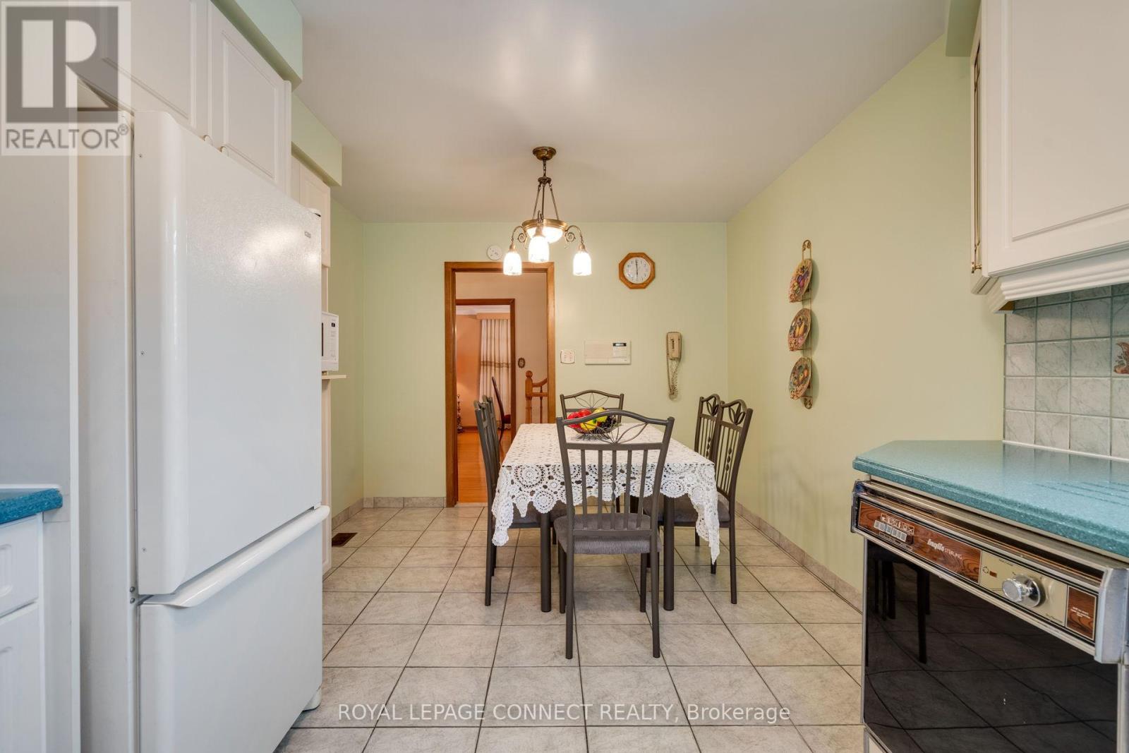 17 Altair Avenue, Toronto, Ontario  M1W 2R1 - Photo 14 - E12377192