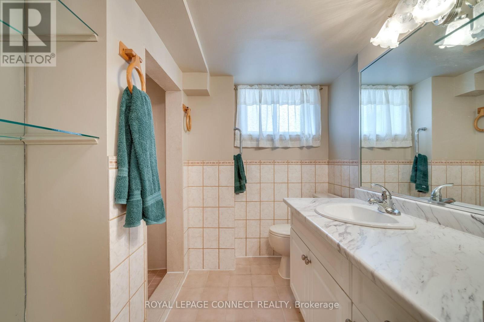 17 Altair Avenue, Toronto, Ontario  M1W 2R1 - Photo 32 - E12377192