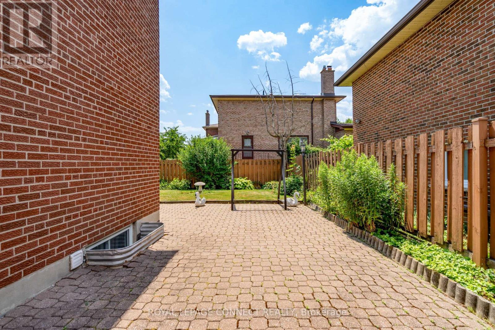 17 Altair Avenue, Toronto, Ontario  M1W 2R1 - Photo 34 - E12377192