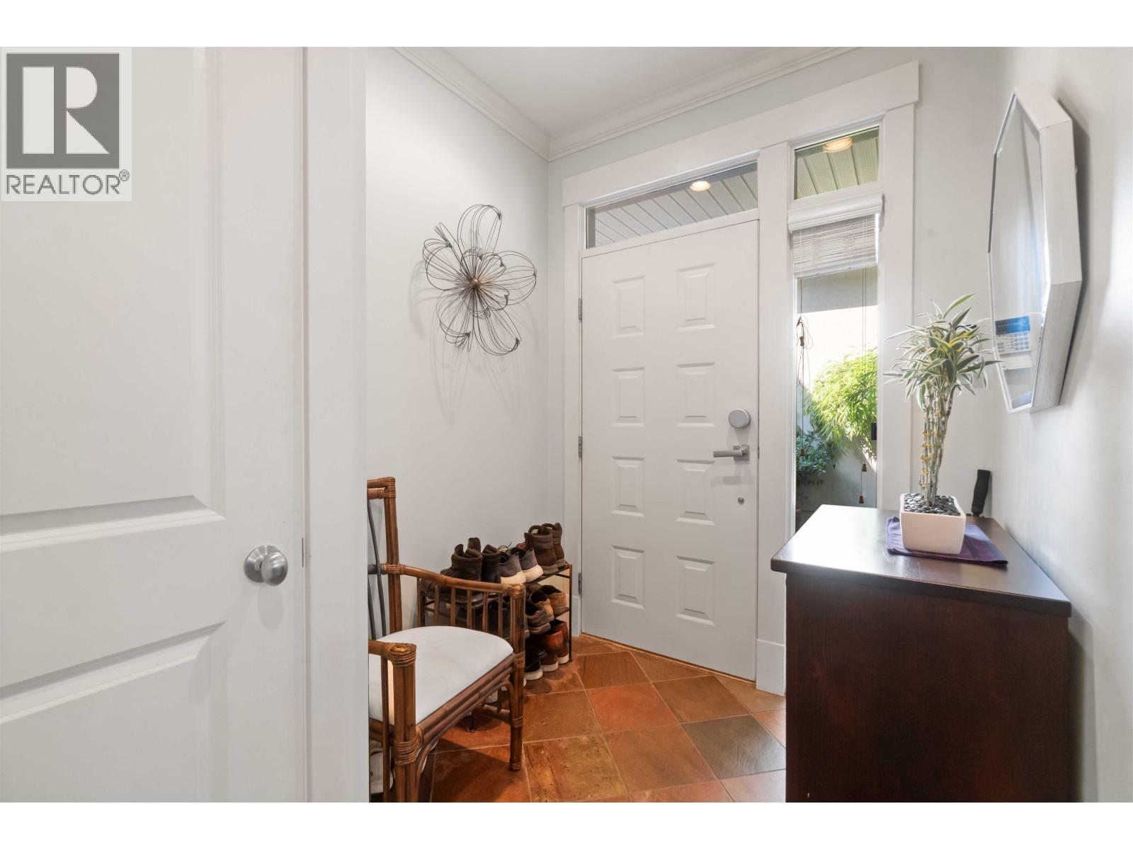 720 W 68th Avenue, Vancouver, British Columbia  V6P 2T9 - Photo 6 - R3043046