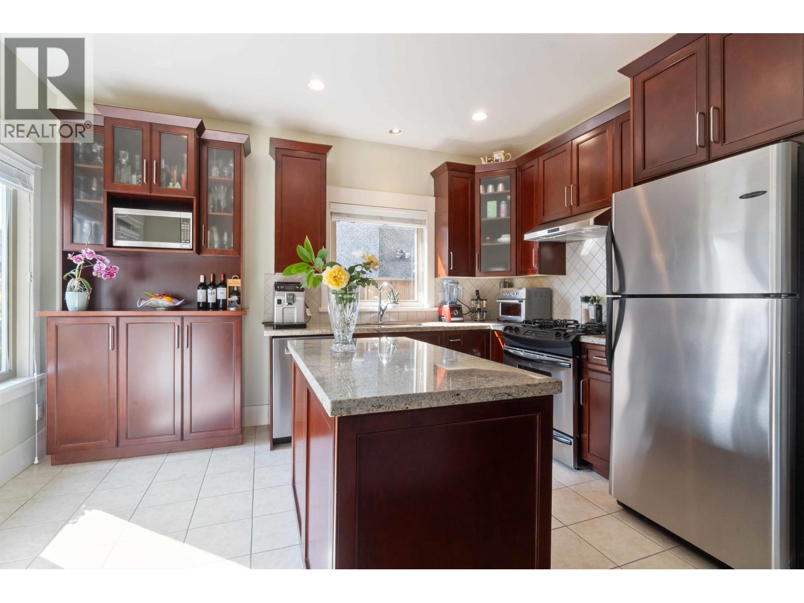 720 W 68th Avenue, Vancouver, British Columbia  V6P 2T9 - Photo 12 - R3043046