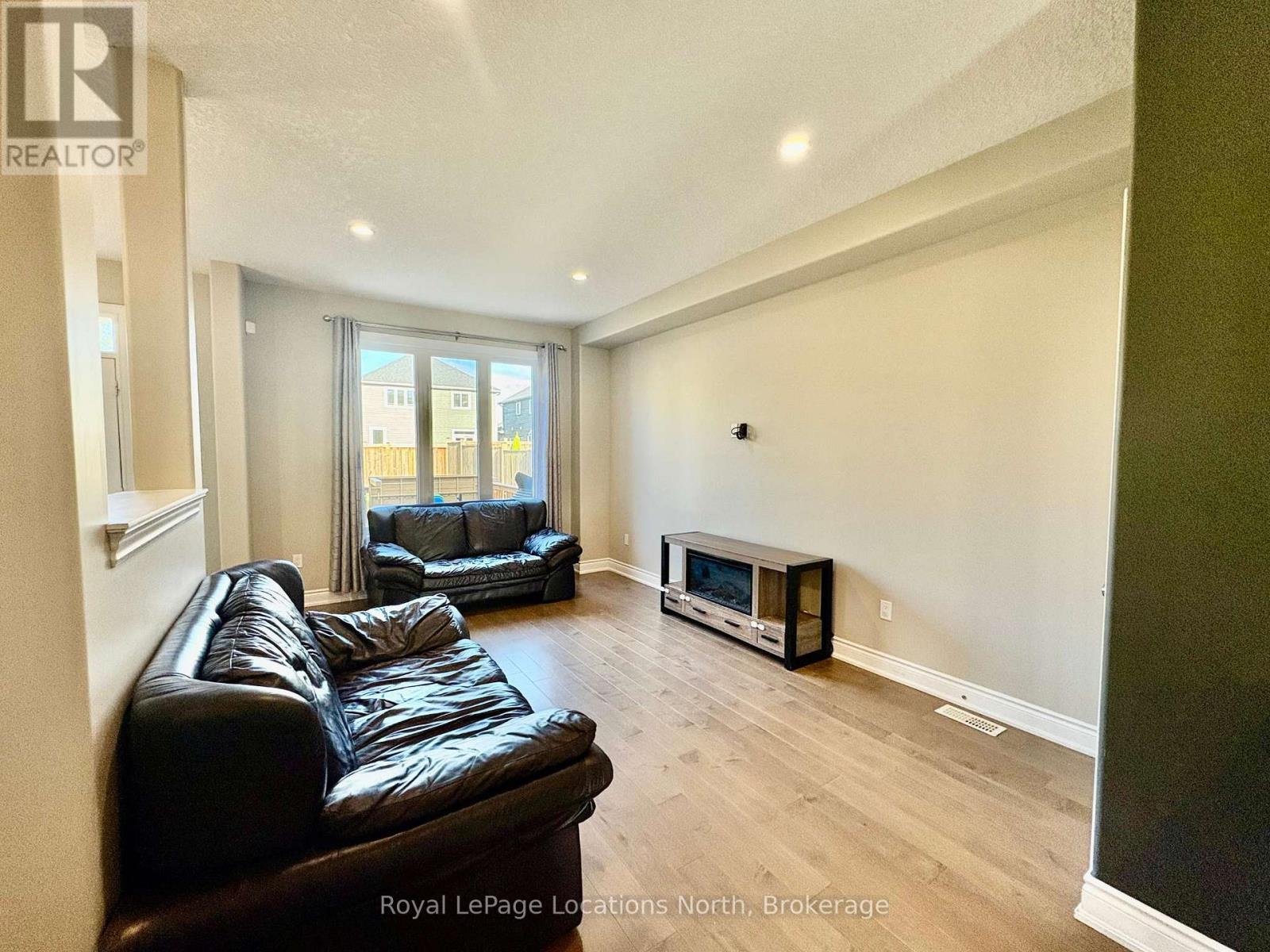 74 Garbutt Crescent, Collingwood, Ontario  L9Y 0H7 - Photo 7 - S12379218