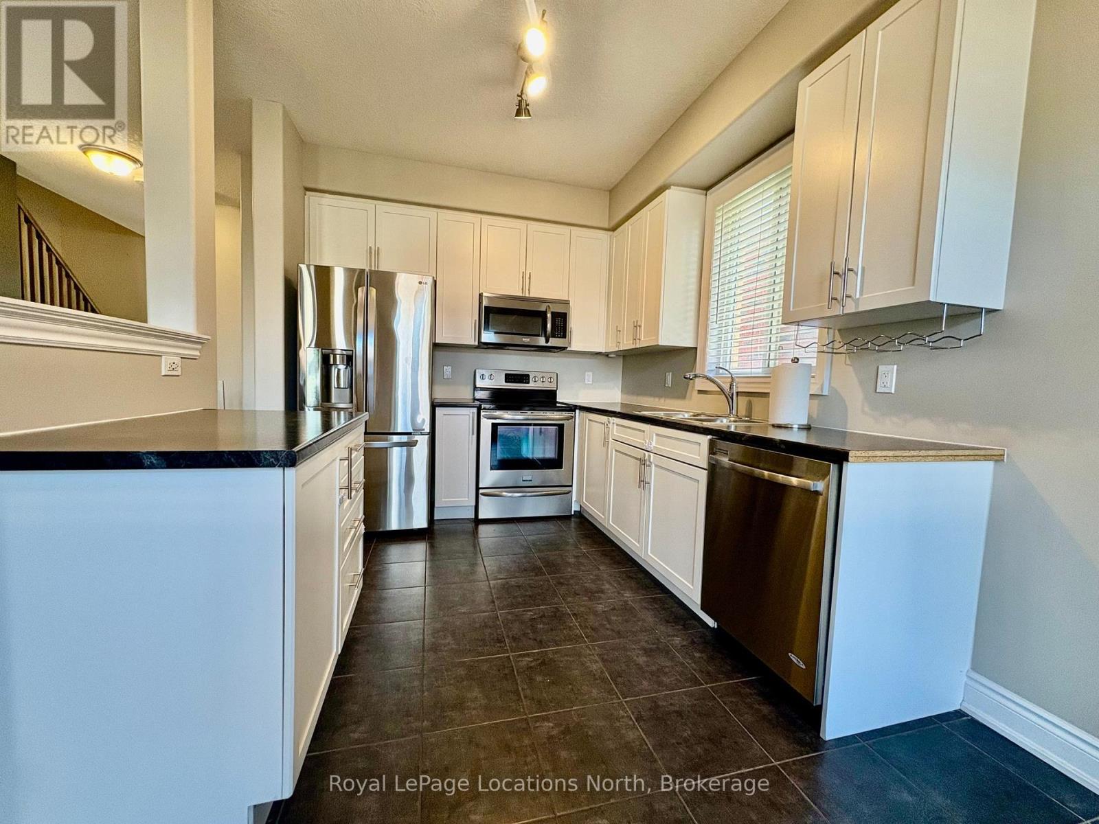 74 Garbutt Crescent, Collingwood, Ontario  L9Y 0H7 - Photo 6 - S12379218