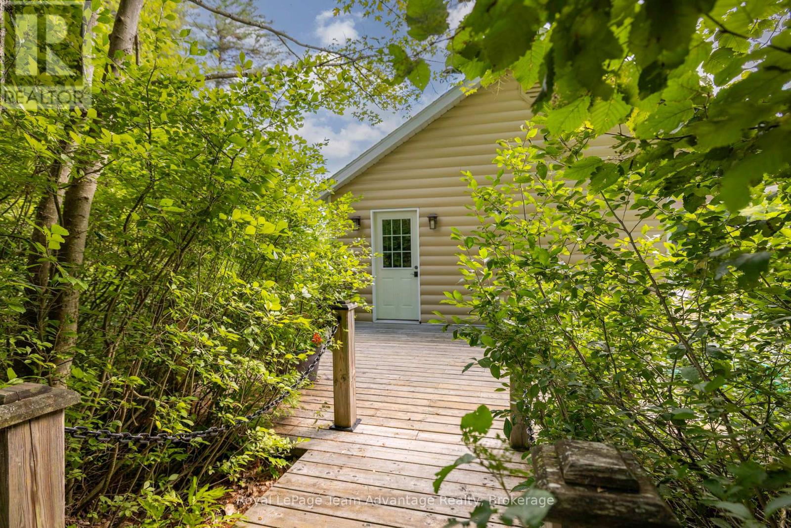5 Fallingview Trail, Seguin, Ontario  P2A 0B2 - Photo 32 - X12378879