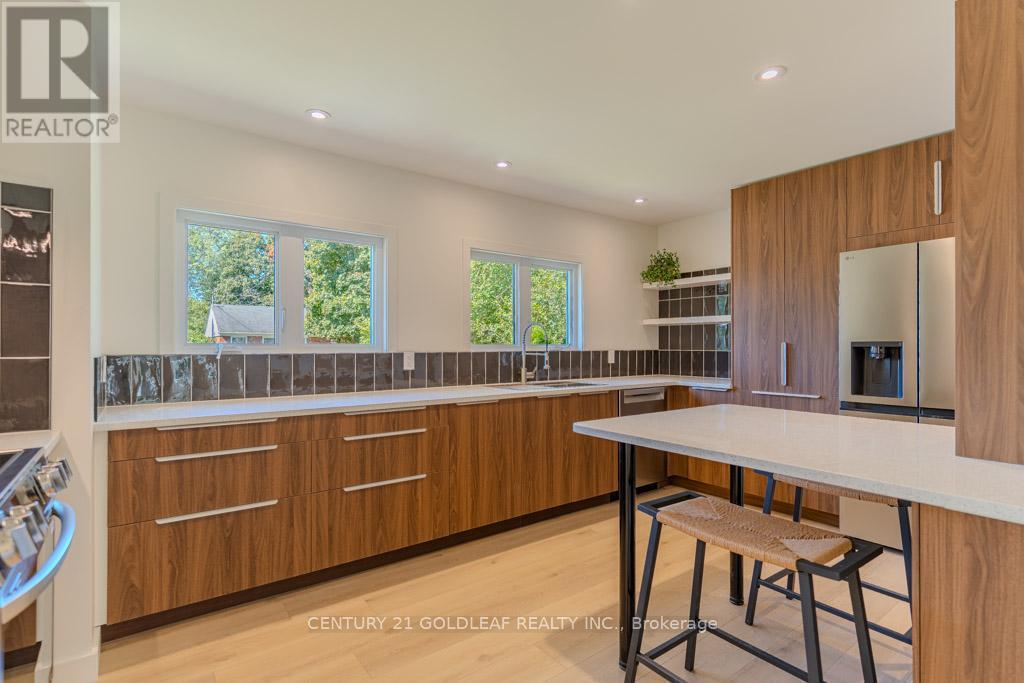 29 Crownhill Street, Ottawa, Ontario  K1J 7K3 - Photo 12 - X12379275