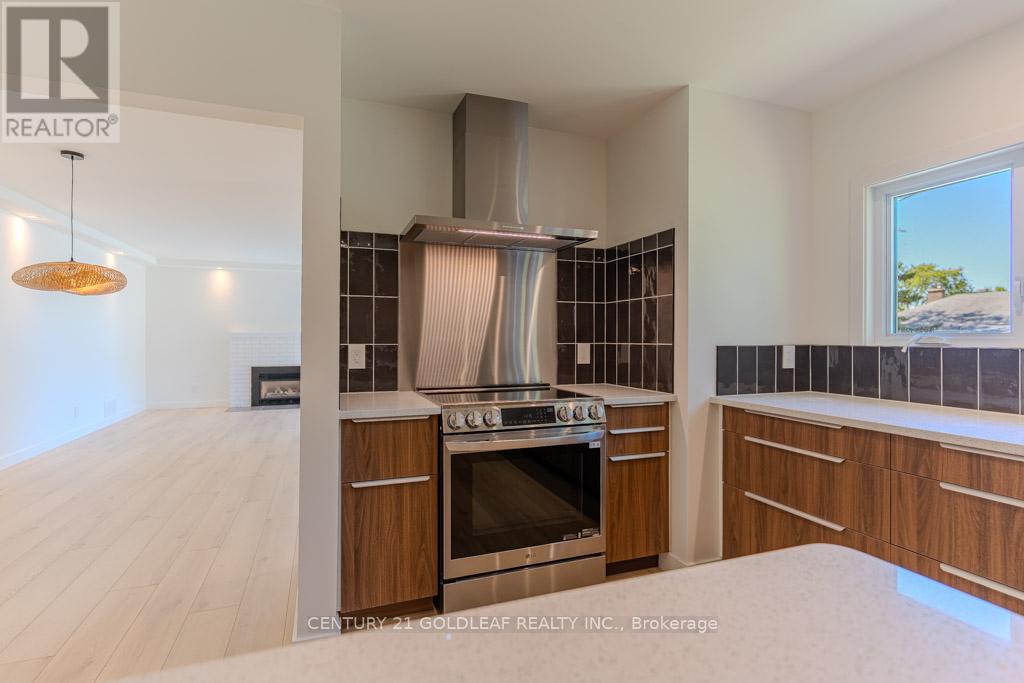 29 Crownhill Street, Ottawa, Ontario  K1J 7K3 - Photo 13 - X12379275
