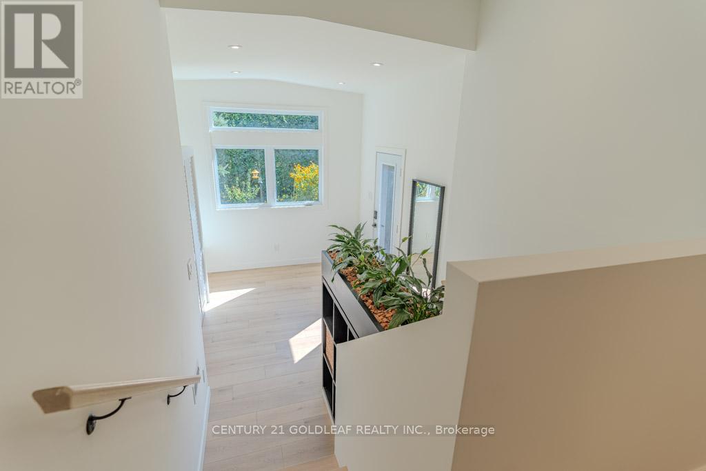 29 Crownhill Street, Ottawa, Ontario  K1J 7K3 - Photo 28 - X12379275