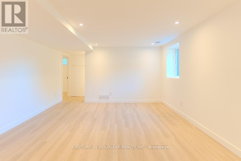 29 Crownhill Street, Ottawa, Ontario  K1J 7K3 - Photo 39 - X12379275
