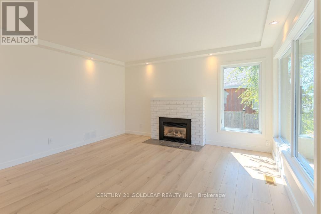 29 Crownhill Street, Ottawa, Ontario  K1J 7K3 - Photo 7 - X12379275