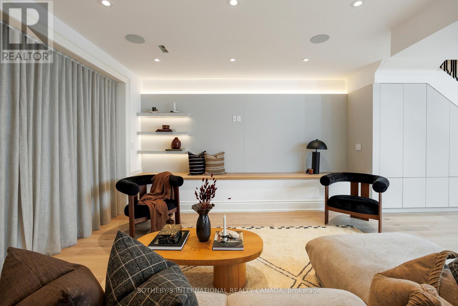 70 Gormley Avenue, Toronto, Ontario  M4V 1Z1 - Photo 44 - C12379229