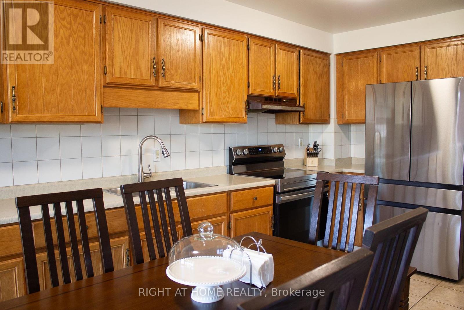 8 Terra Road W, Vaughan, Ontario L4L 3J5 - Photo 12 - N12379267