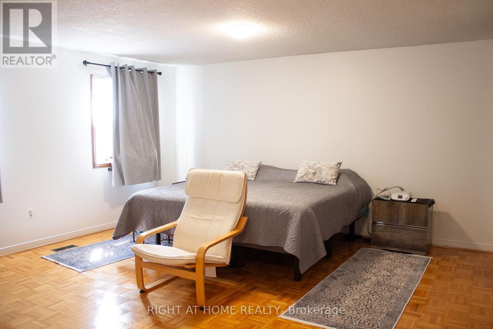 8 Terra Road W, Vaughan, Ontario L4L 3J5 - Photo 18 - N12379267