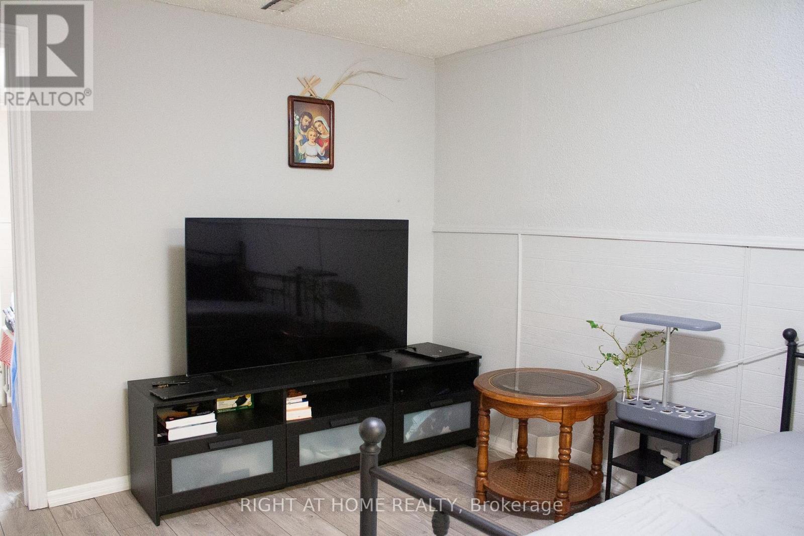 8 Terra Road W, Vaughan, Ontario L4L 3J5 - Photo 36 - N12379267