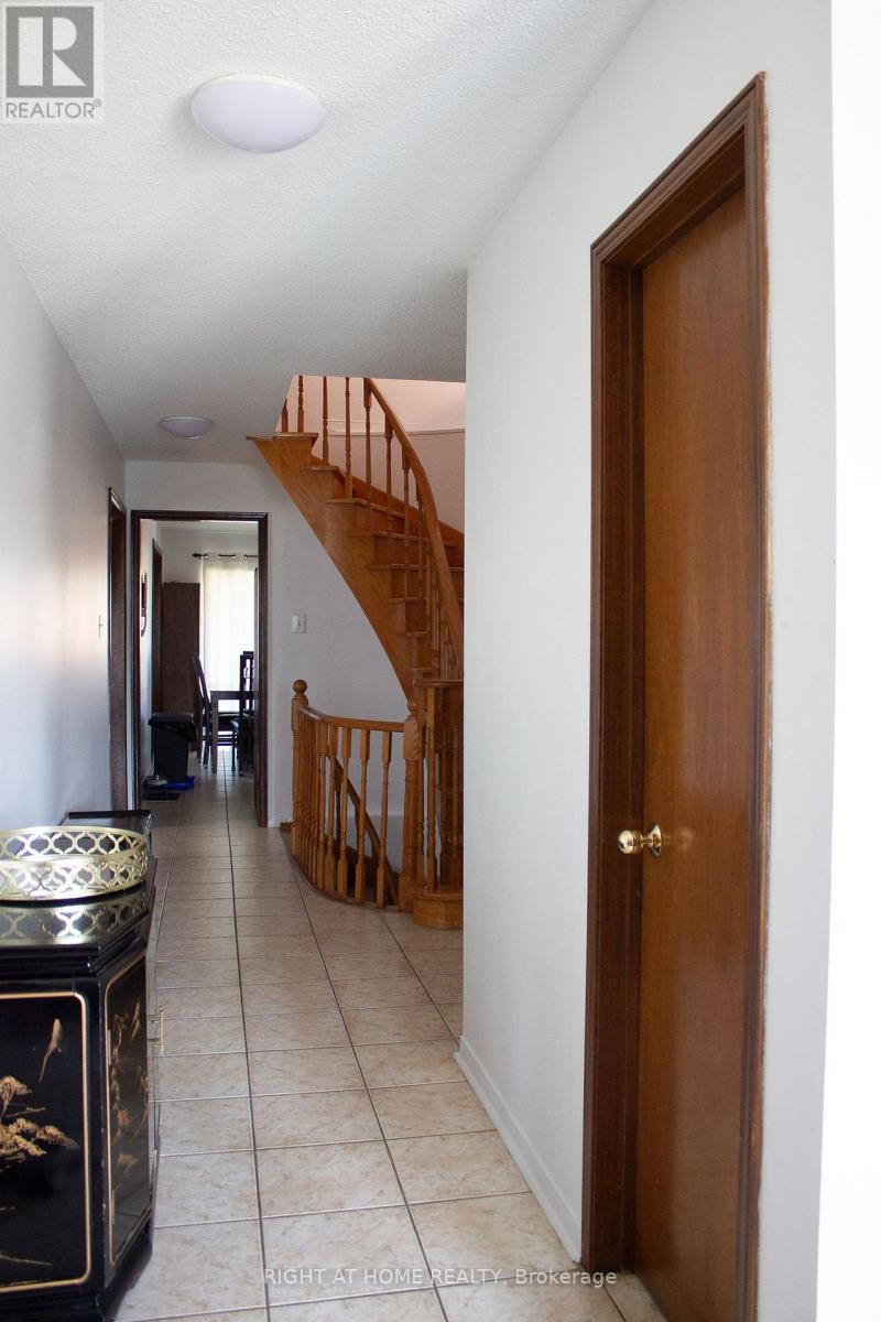 8 Terra Road W, Vaughan, Ontario L4L 3J5 - Photo 6 - N12379267