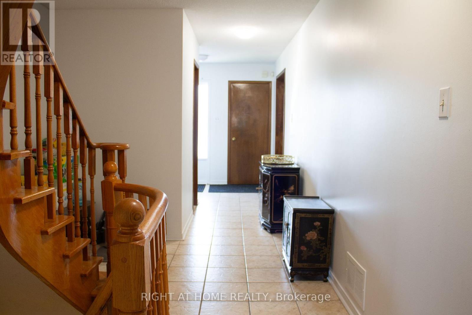 8 Terra Road W, Vaughan, Ontario L4L 3J5 - Photo 7 - N12379267