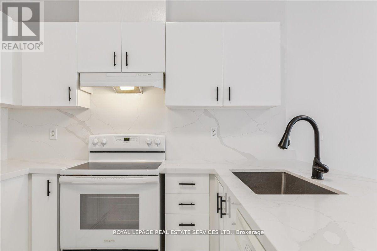3302 Pinto Place, Mississauga, Ontario  L5B 1V7 - Photo 11 - W12379249
