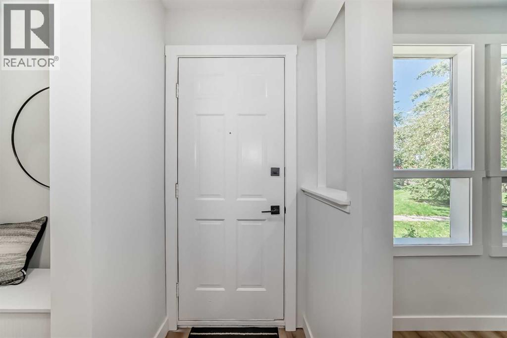 Property at 404, 544 Blackthorn Road NE image 5