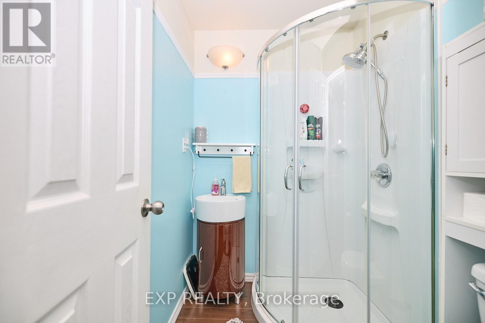42 Louth Street, St. Catharines (Western Hill), Ontario  L2S 2T4 - Photo 15 - X12379256